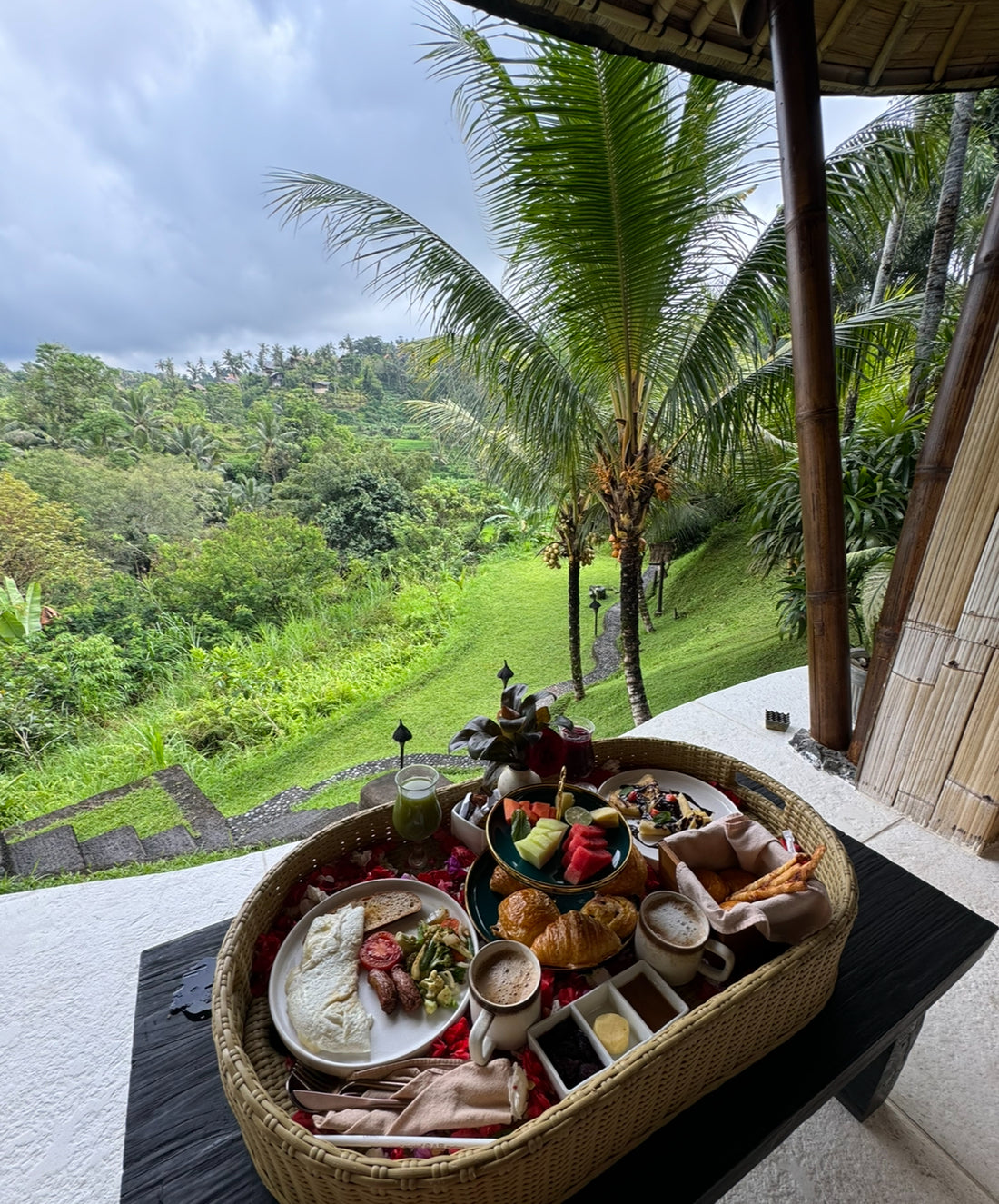Day 36: Waking Up In The Jungle, Think Pink Salon Collab, & Airport